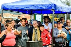 Candidata Clara López participó de un recorrido por la localidad bogotana de Usme