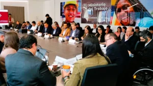 Gobierno nacional acoge recomendación de la Comisión de Concertación Laboral de mantener incremento del 23,7 % en el salario mínimo vital