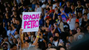 “Universidad pública es la que puede construir la paz”: presidente Petro al promulgar reforma financiera en educación superior