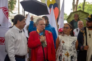 Visita estratégica de senadora Clara López a Medellín: impulso político a la Alianza por la Vida en Antioquia para consolidar campaña presidencial de Iván Cepeda