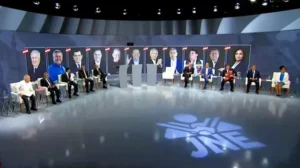 Perú bate récords: 35 candidatos se postulan a la Presidencia de la República