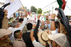 Iván Cepeda en Popayán: “Álvaro Uribe y Paloma Valencia deben pedir perdón a indígenas, afros y campesinos por haberlos despojado de sus tierras”