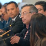 “Propietarios de EPS y fondos privados de pensiones están vulnerando la Constitución y el mandato del pueblo’: presidente Petro