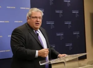 “El ajuste global hacia un mundo postestadounidense se está acelerando”: análisis de un estratega neoconservador vinculado al diseño doctrinal de la guerra preventiva