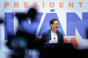 Iván Cepeda presenta siete programas para el bienestar social, eje principal de su programa presidencial
