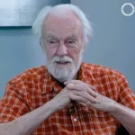 David Harvey ante el capitalismo digital: “Nos hicieron creer que más tecnología y más mercado significaban más libertad y terminó fortaleciendo a quienes ya controlaban el sistema”
